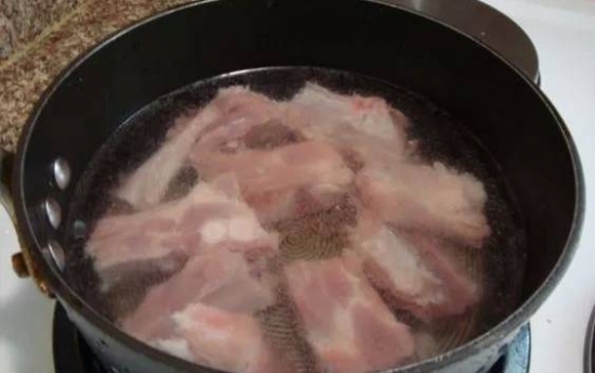 排骨汤怎么炖最好喝 排骨汤的做法