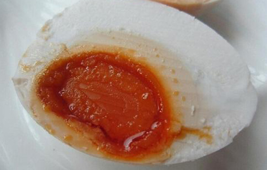 咸鸭蛋为什么会出油 咸鸭蛋为什么那么多油