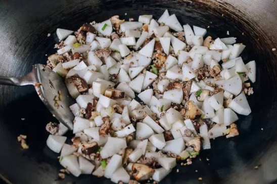 萝卜拌饭怎么做