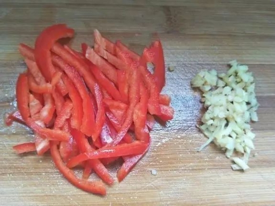 蒜苔炒肉怎么做好吃