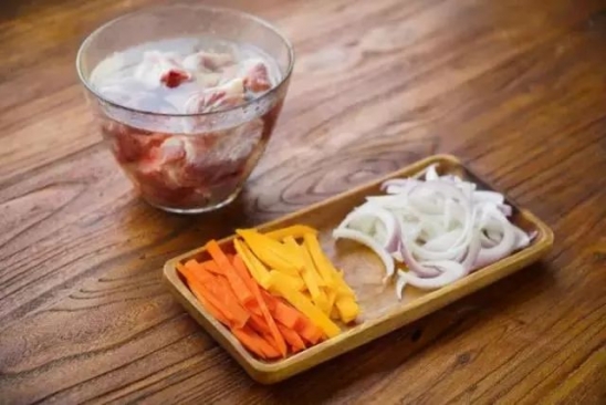 羊肉抓饭怎么做