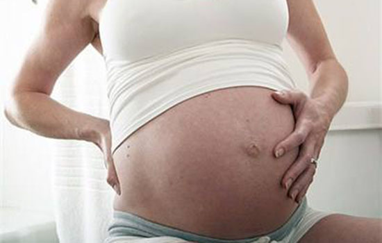 孕妇腰酸背痛是怎么回事 孕妇腰酸背痛是什么原因引起的