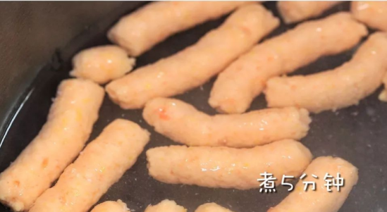 宝宝玉米鲜虾条的做法 宝宝玉米鲜虾条辅食教程
