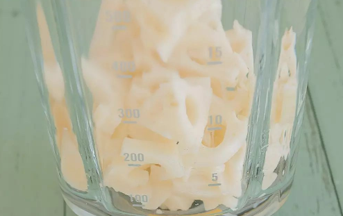 宝宝莲藕雪梨羹的做法 适合8个月以上宝宝辅食介绍