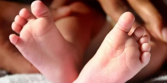 冬天宝宝睡觉要穿袜子吗 宝宝穿着袜子睡觉好吗