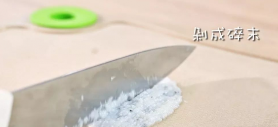 银鱼萝卜汤的做法 宝宝冬季吃它最滋补提高免疫力