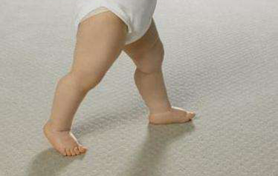 怎么教宝宝学走路 如何教宝宝学走路