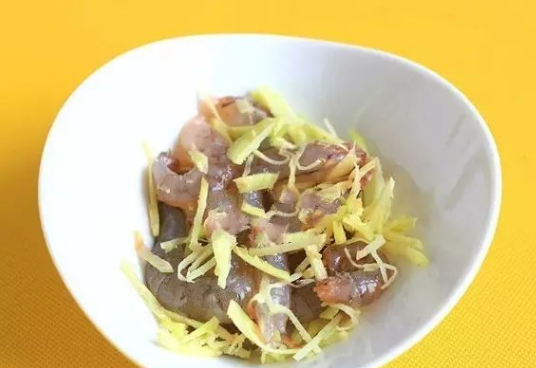 田园鲜虾粥的做法 教你一道月子餐的做法