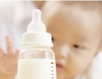 母乳到奶粉的方法
