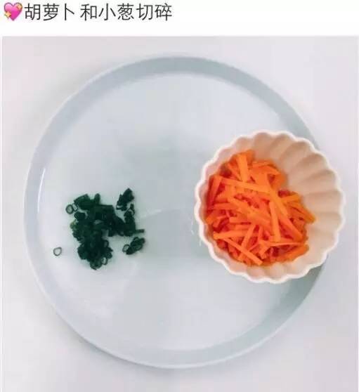 鸡蛋蔬菜饼的家常做法 一款即营养又健康的早餐做法