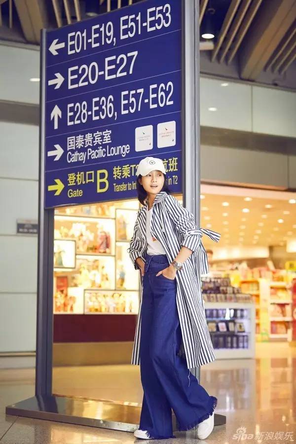 春季牛仔阔腿裤搭配图片