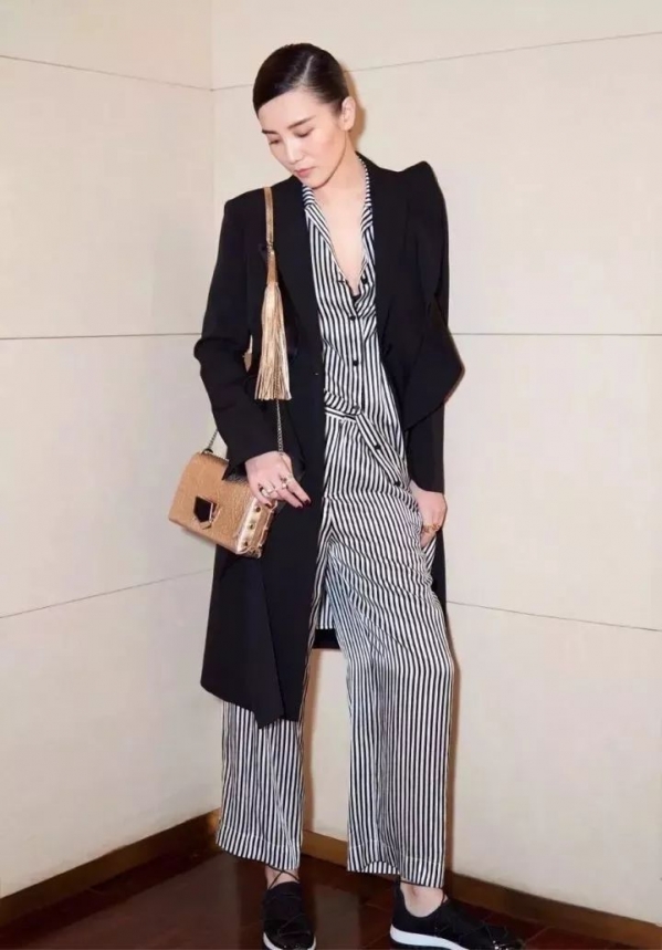 冬季阔腿裤搭配 让你整个冬季既时髦又保暖