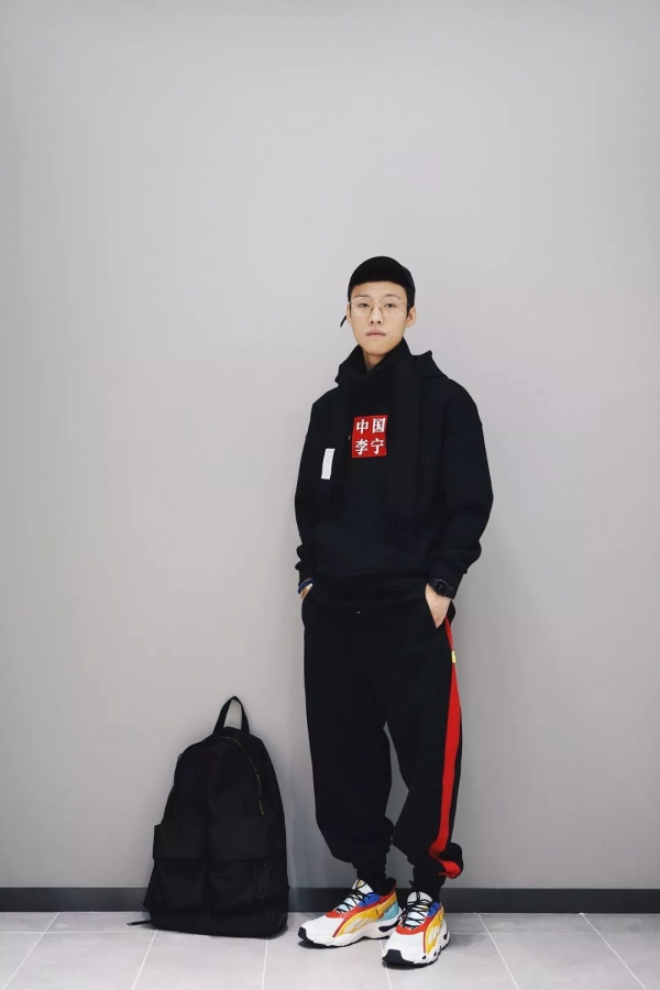 中国李宁logo卫衣