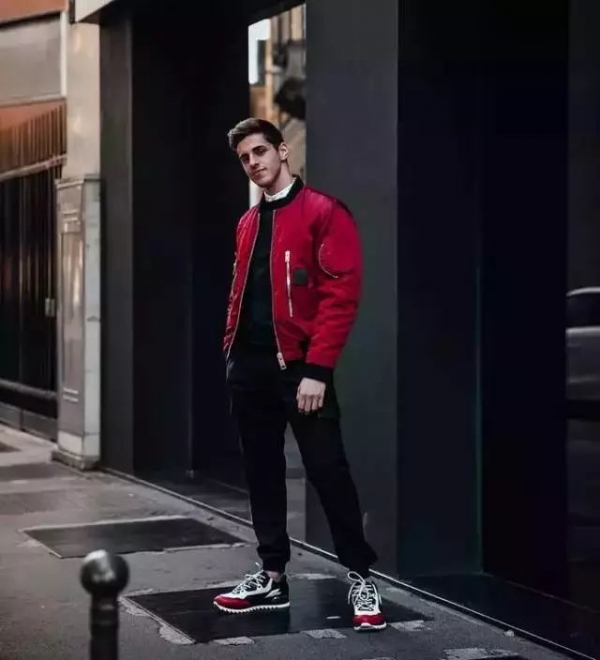 男士飞行夹克怎么搭配