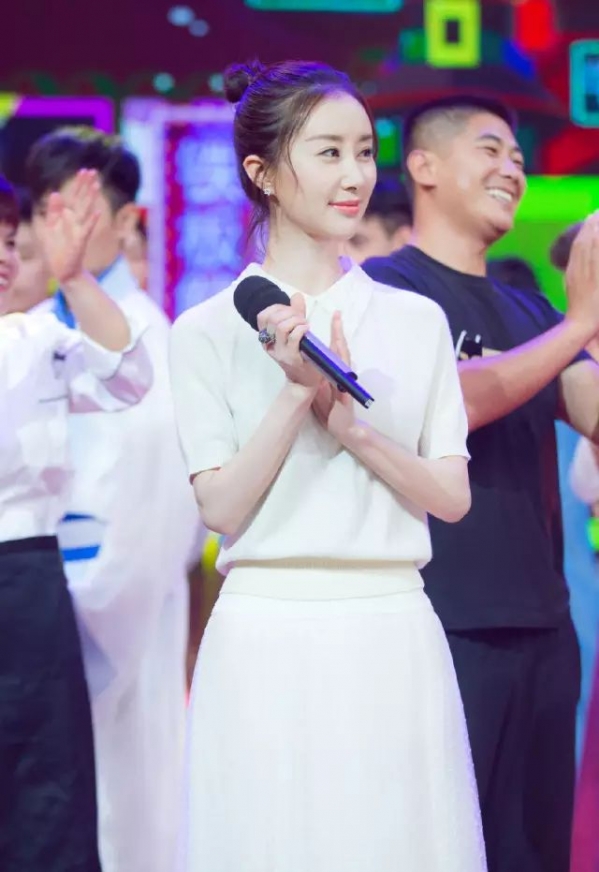 女明星的穿搭图片