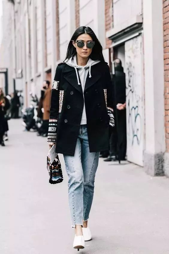 春季卫衣搭配女
