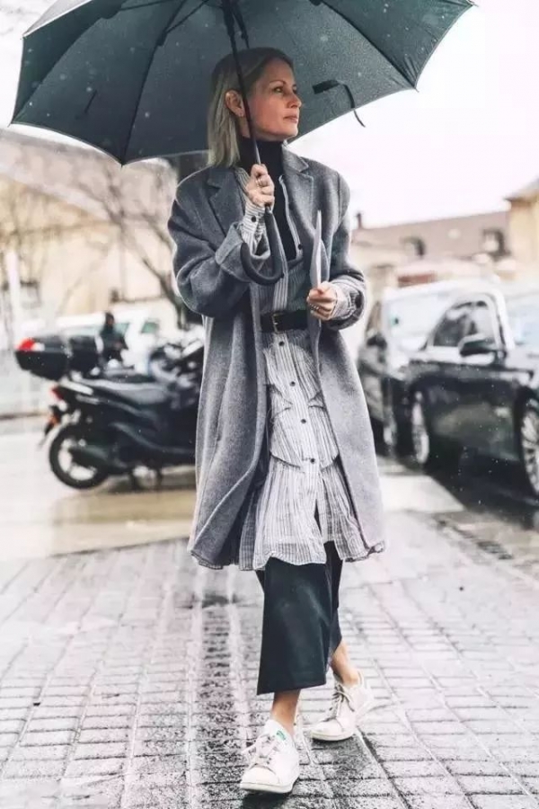女大衣里面穿什么好看