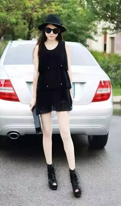 衣服怎么配鞋子