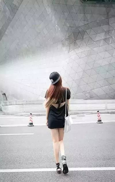 衣服怎么配鞋子