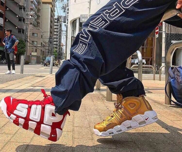 Supreme联名 Supremelv联名