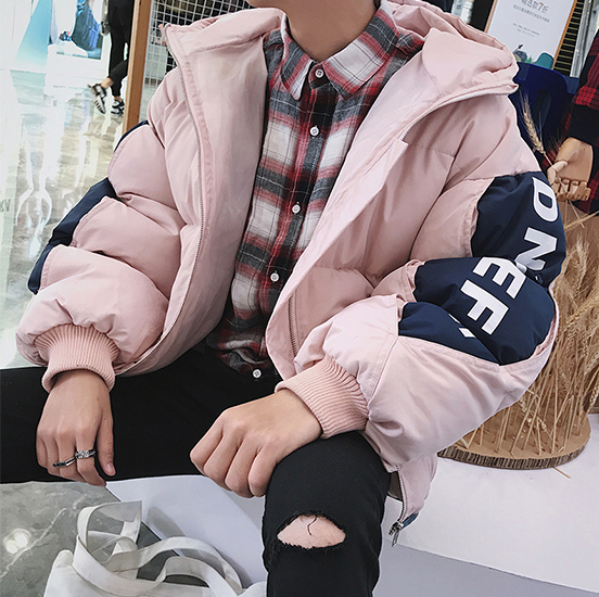 男粉色外套怎么配衣服 粉色外套搭配图片男