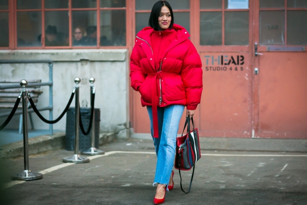 阔腿牛仔裤配什么鞋子 阔腿牛仔裤搭配什么鞋
