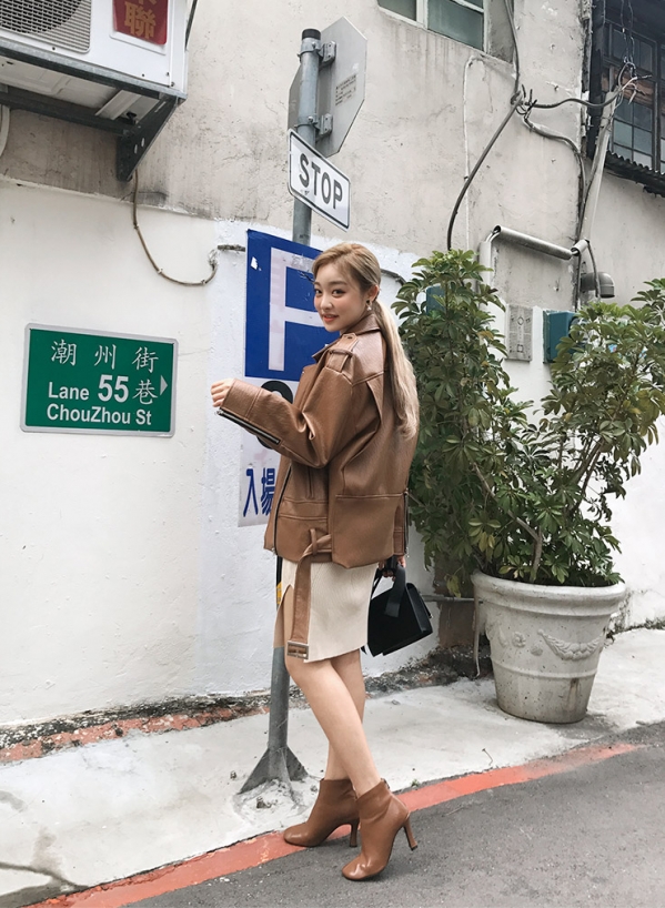 皮衣配什么裙子好看图片 皮衣搭什么裙子好看