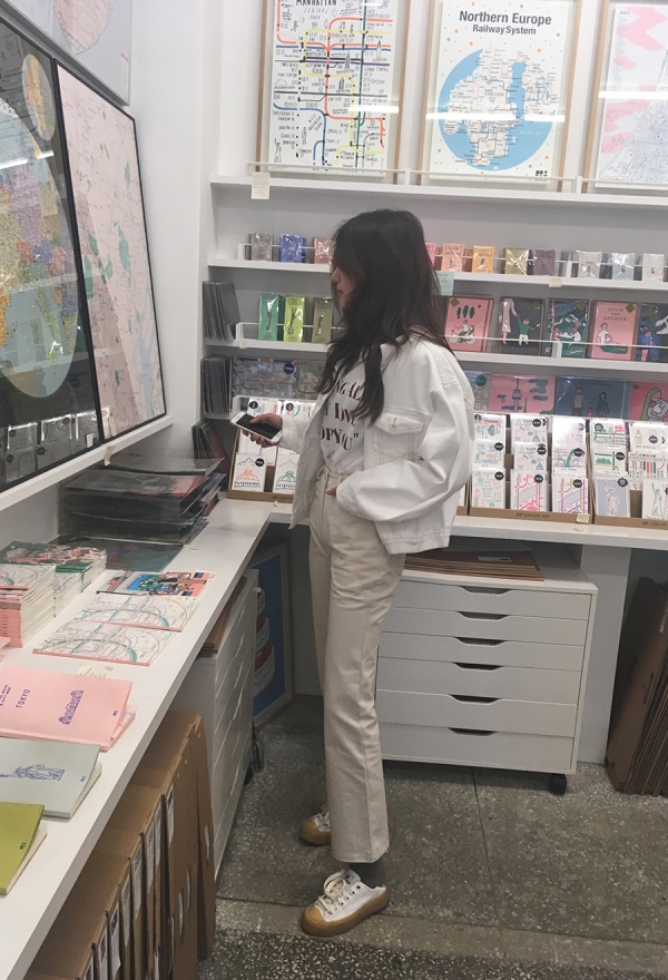 小个子穿九分裤好吗 小个子穿什么裤子显高