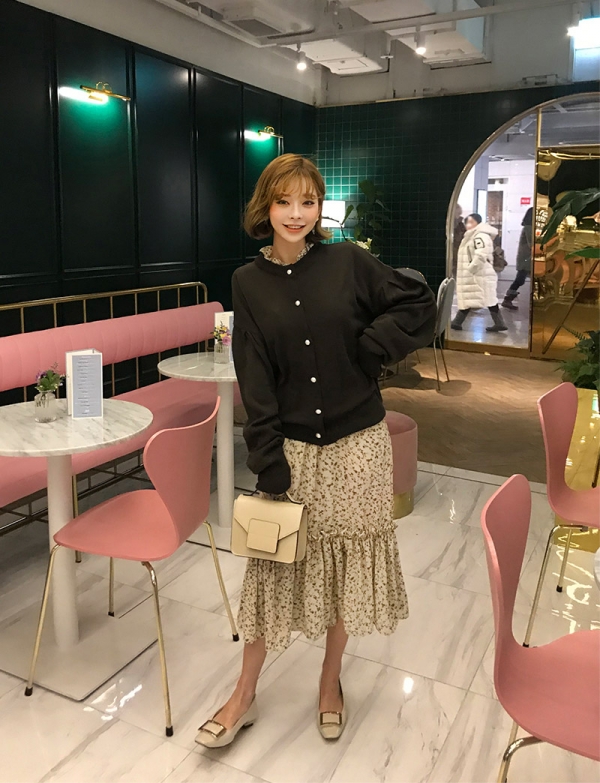 黑色针织衫搭配图片 黑色针织衫怎么搭配