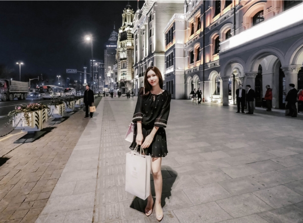 波点连衣裙怎么搭配 波点连衣裙如何搭配