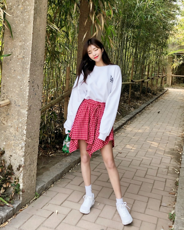 穿小白鞋要穿袜子吗 小白鞋里面要穿袜子么