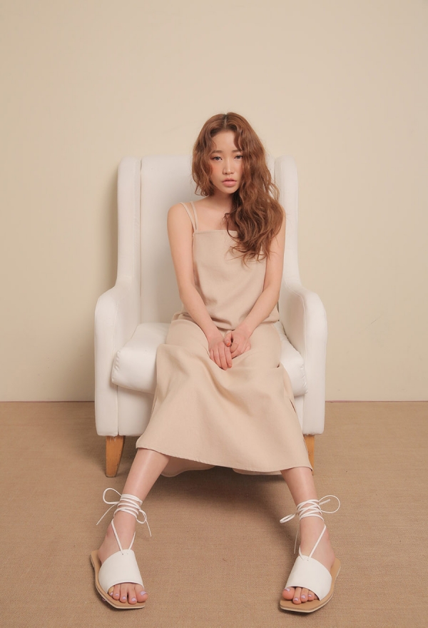 吊带连衣裙配什么鞋子 吊带连衣裙搭什么鞋子