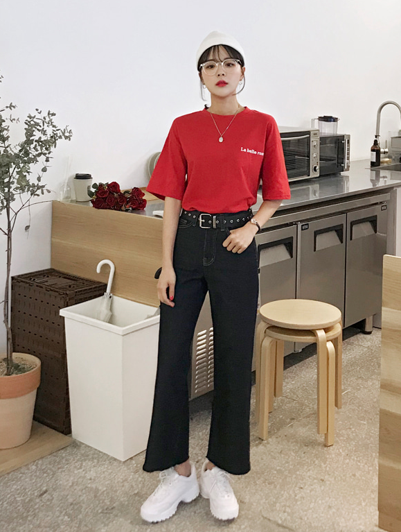 宽松T恤配什么裤子 宽松T恤搭配裤子好看