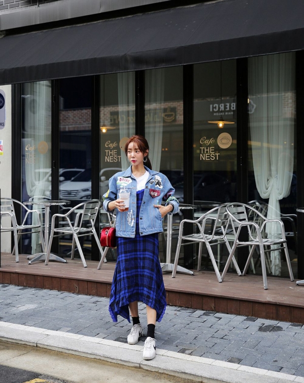 格子连衣裙配什么外套 格子连衣裙搭什么外套