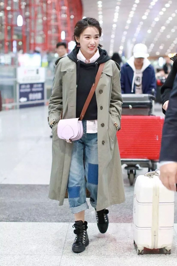 春季卫衣搭配女 2024卫衣流行这样穿好看