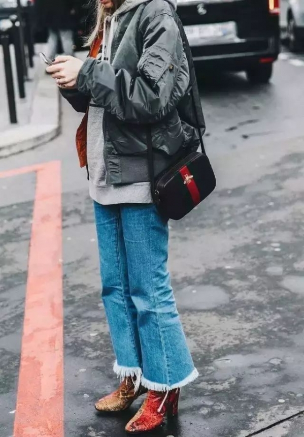 春季卫衣搭配女 2024卫衣流行这样穿好看