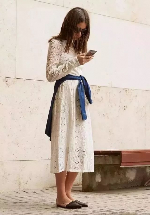 鞋子搭配衣服女生图片