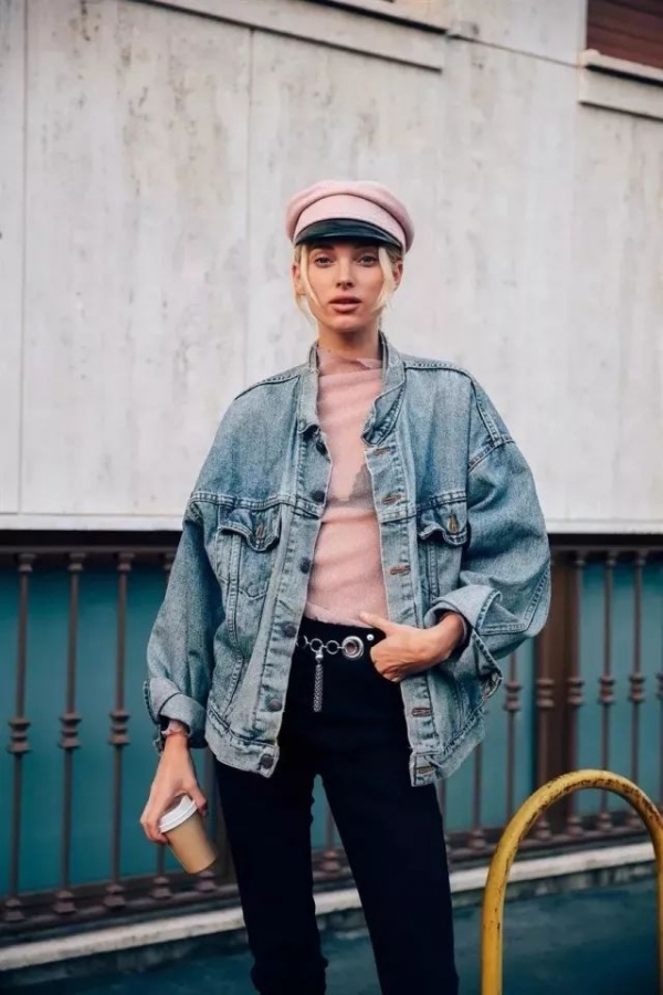 夏天穿什么颜色的衣服显白
