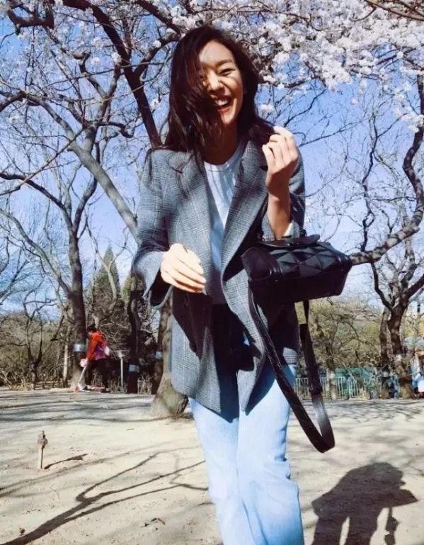 女小西装搭配