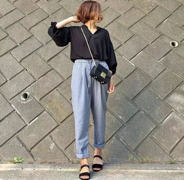 夏季穿搭女显清纯