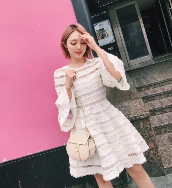 初秋穿什么衣服好看女