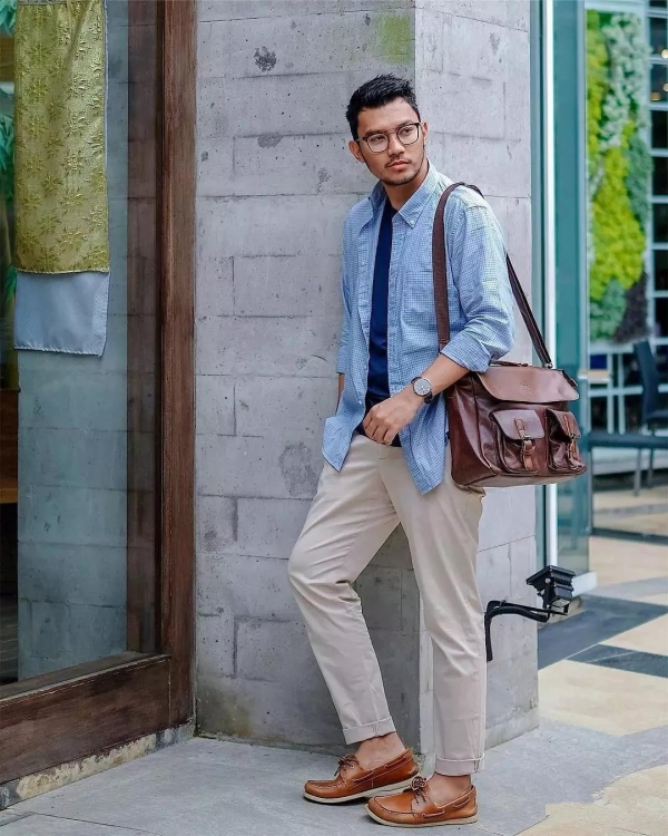 男生头大穿什么衣服 男生头大怎么穿衣服