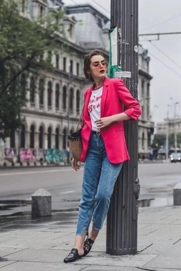 屁股大的女生穿什么裤子 复古mom牛仔裤搭配