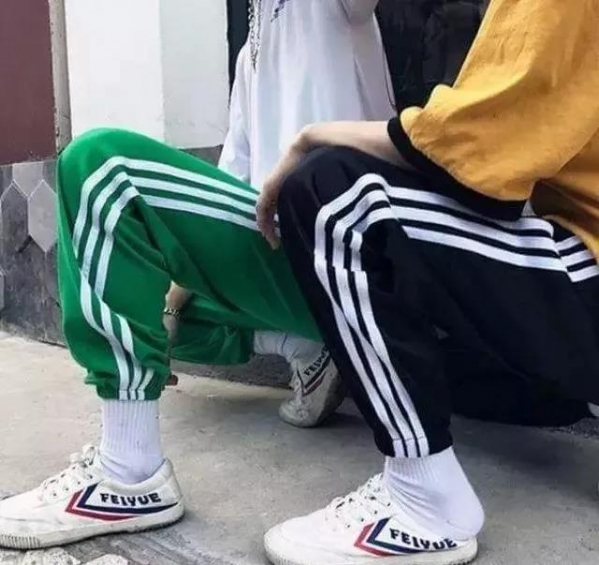 今年男生流行什么颜色衣服 男生穿什么颜色衣服好看