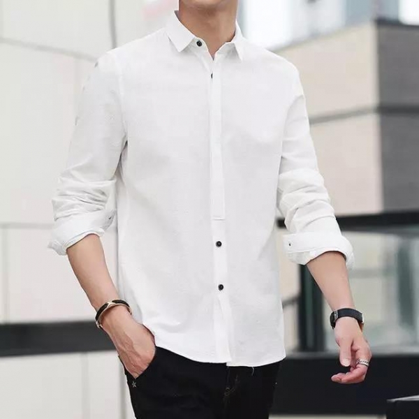 男生秋天里面穿什么衣服好看 今年秋天流行什么衣服