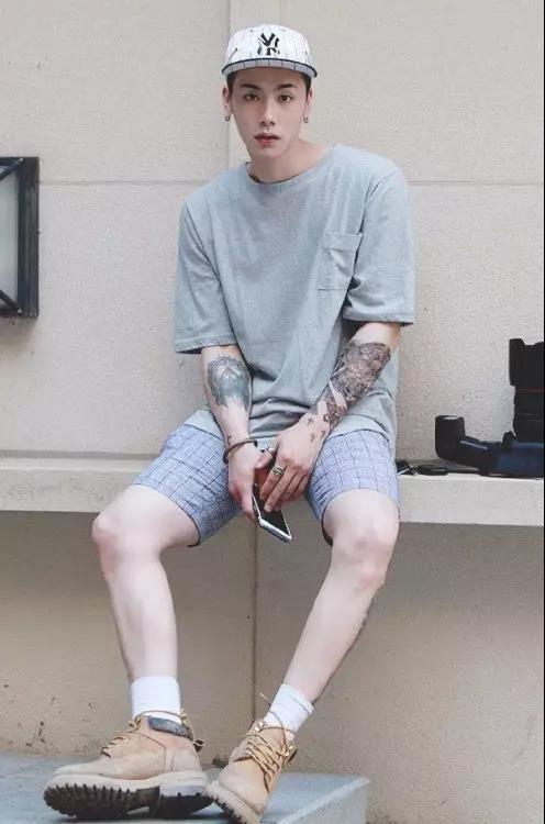 秋天男生怎么穿衣显高 秋天矮个子怎么搭配