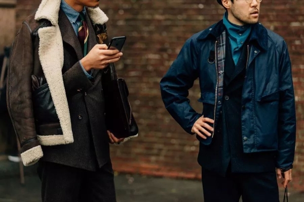 男生秋冬怎么穿衣搭配 今年秋冬流行怎么穿衣打扮