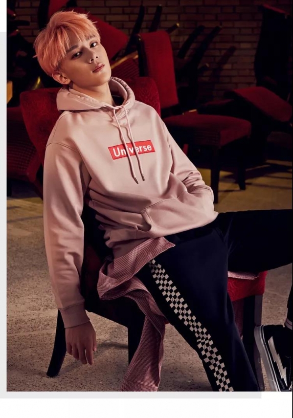 秋冬男生卫衣怎么搭配衣服 秋冬男生穿什么衣服怎么搭配