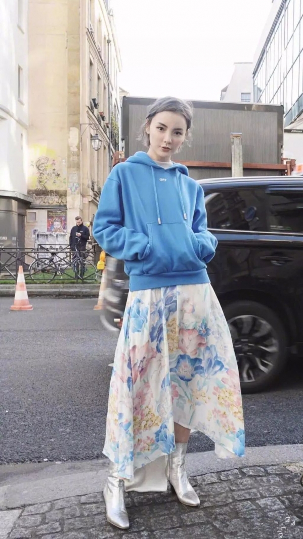 秋冬卫衣怎么穿好看 女生秋冬穿什么衣服搭配图片