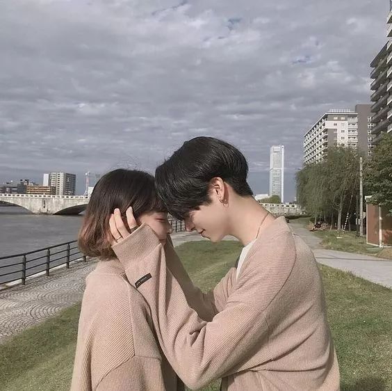 秋天情侣旅游穿什么衣服搭配 国庆旅游穿搭